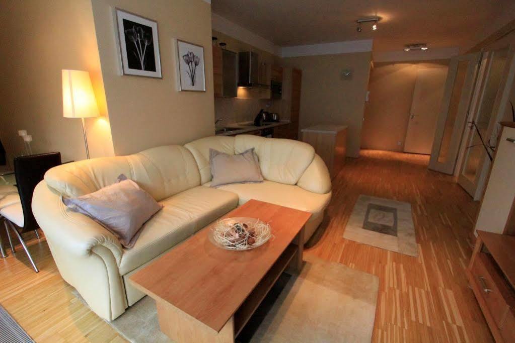 Luxury Apartment River Diamond Residence Прага Екстериор снимка
