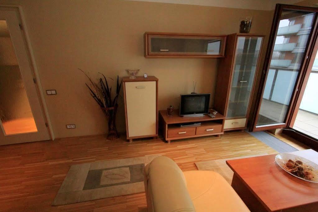Luxury Apartment River Diamond Residence Прага Екстериор снимка