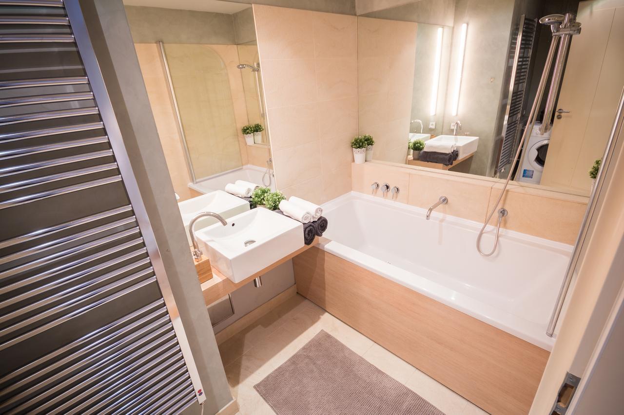 Luxury Apartment River Diamond Residence Прага Екстериор снимка