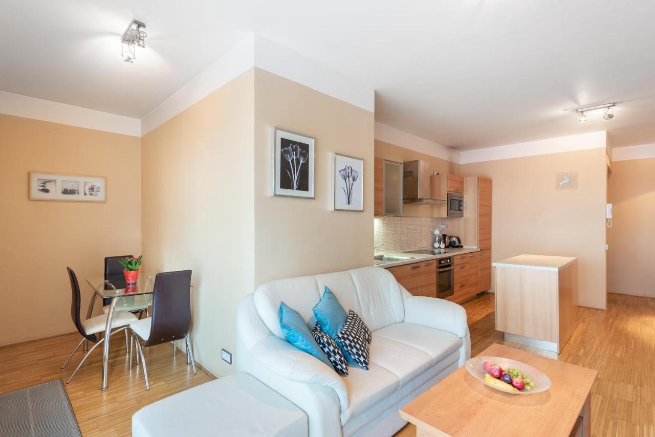 Luxury Apartment River Diamond Residence Прага Екстериор снимка