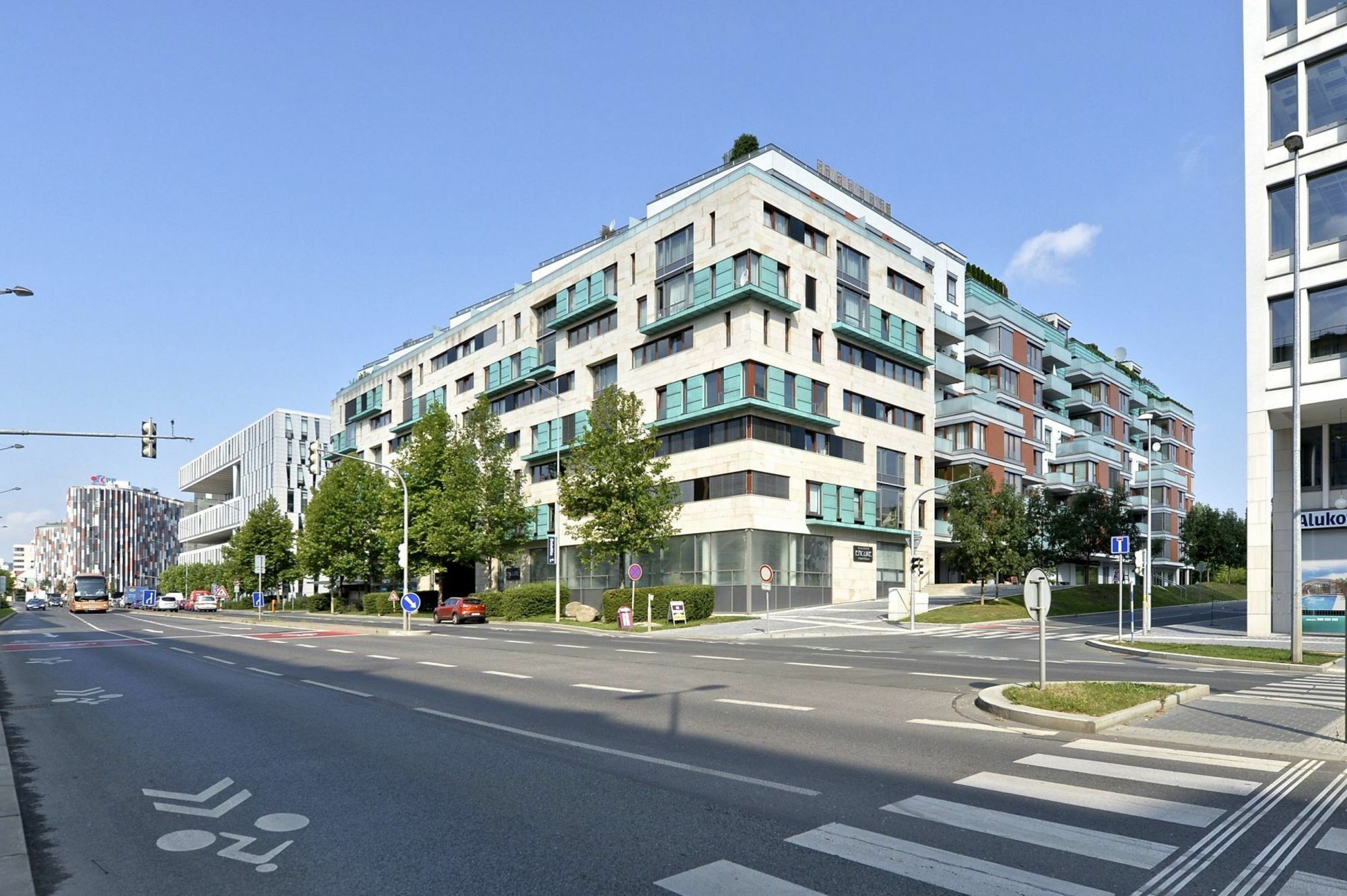 Luxury Apartment River Diamond Residence Прага Екстериор снимка